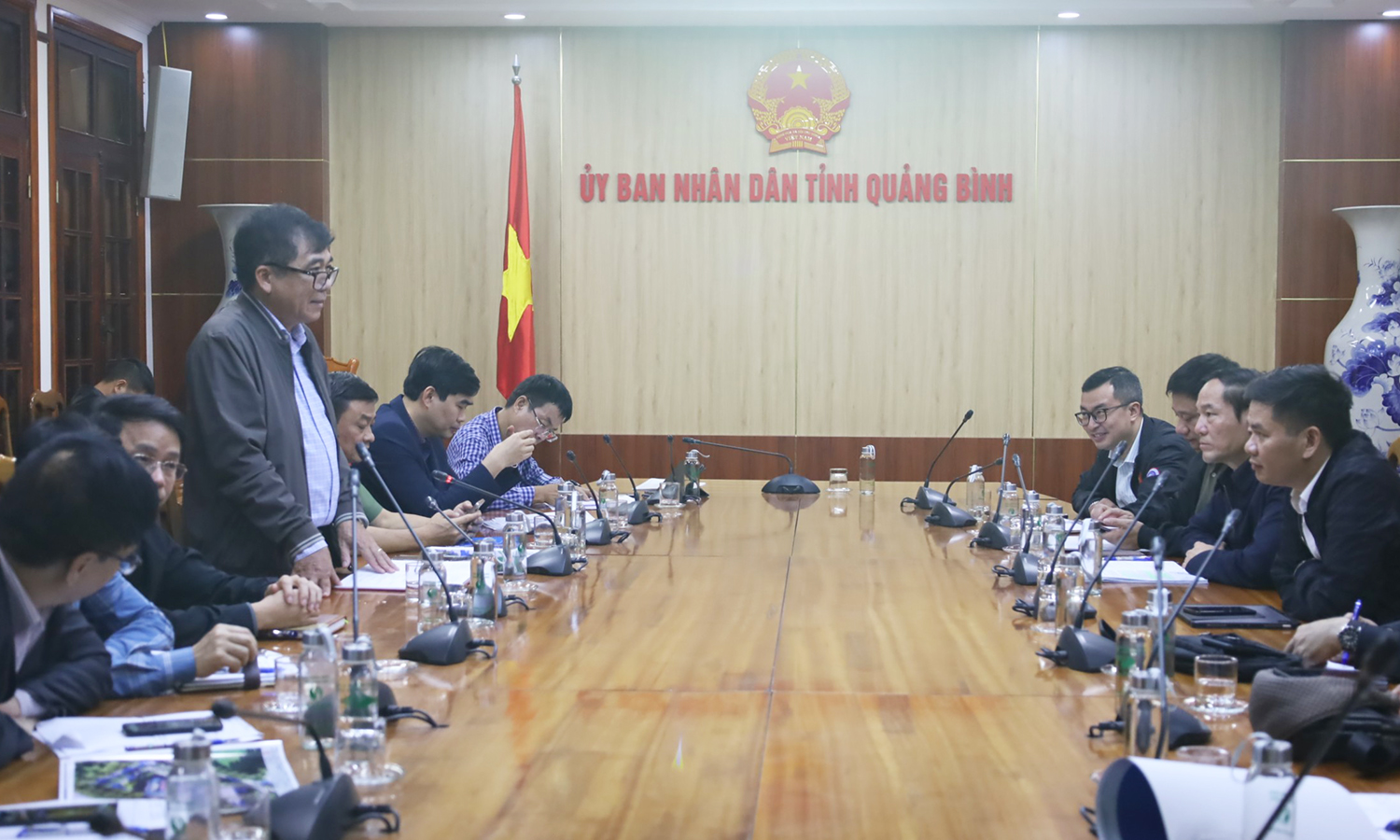 Quang cảnh buổi làm việc.