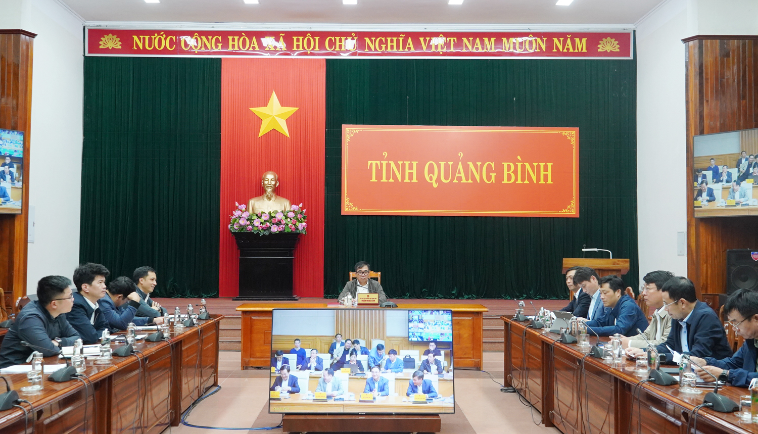 Đồng chí Phó Chủ tịch Thường trực UBND tỉnh Đoàn Ngọc Lâm chủ trì hội nghị tại điểm cầu Quảng Bình.