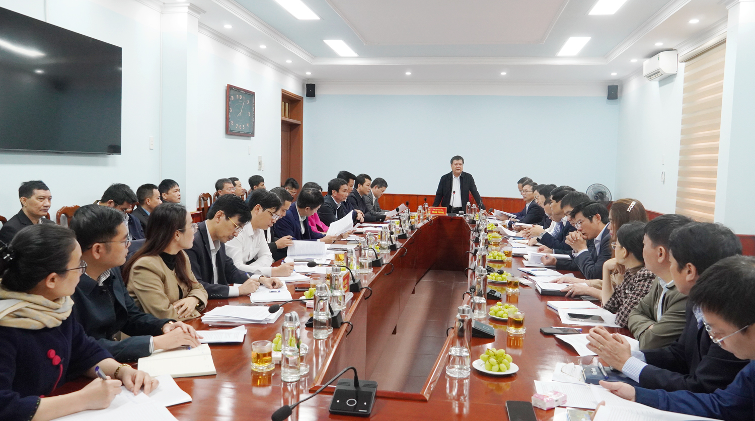 Quang cảnh buổi làm việc.