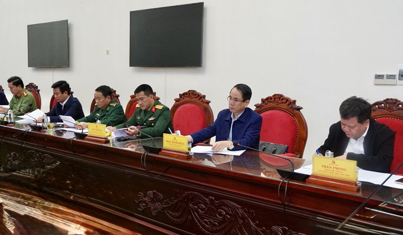 Các đại biểu dự phiên họp.