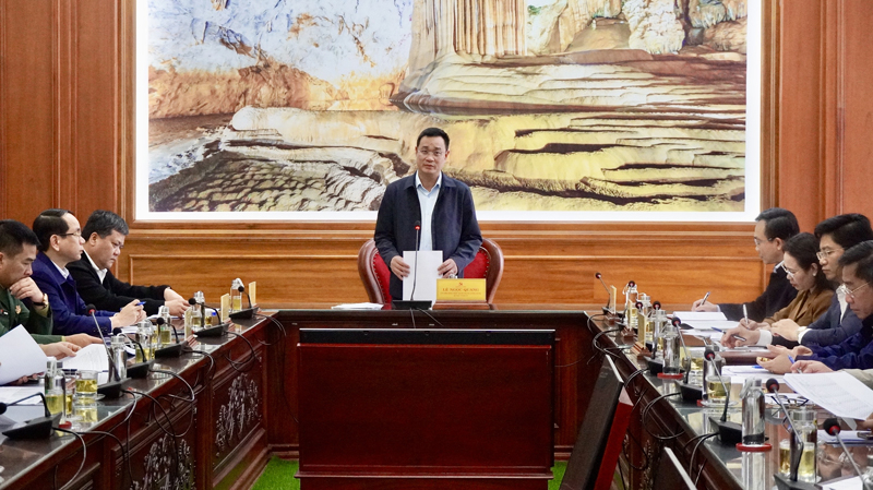 Đồng chí Bí thư Tỉnh ủy Lê Ngọc Quang phát biểu chỉ đạo tại phiên họp.