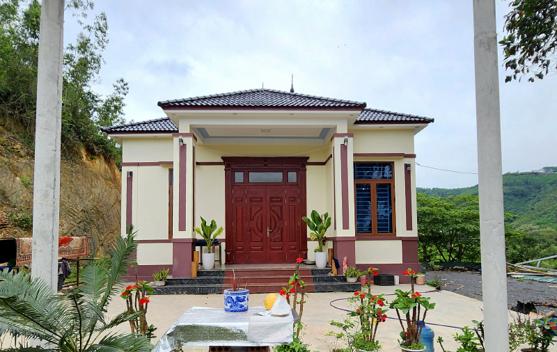 Ngôi nhà to nhất bản của chị Hồ Thị Năm, nét “khác lạ” ở Lâm Ninh.