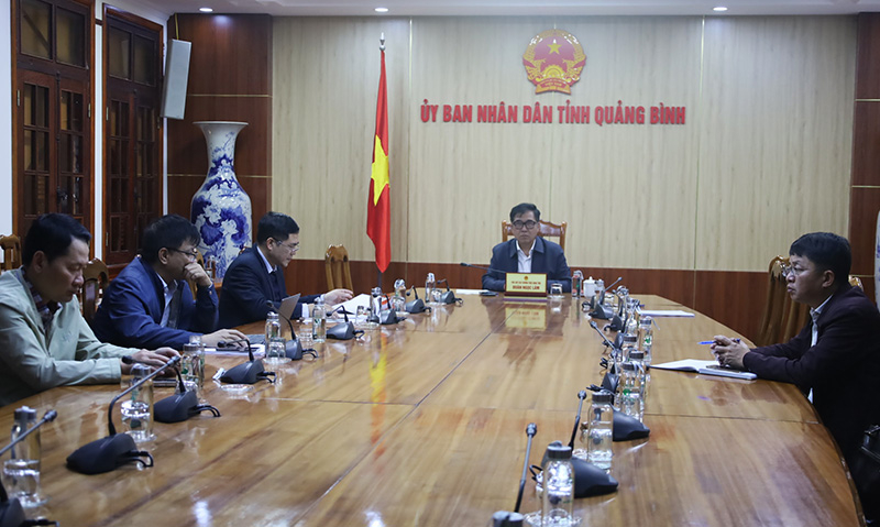 Các đại biểu dự hội nghị tại điểm cầu Quảng Bình.
