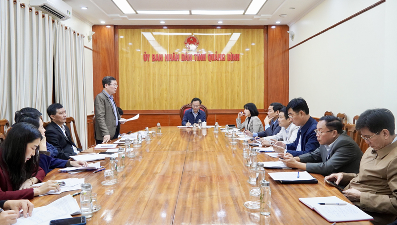 Quang cảnh buổi làm việc.