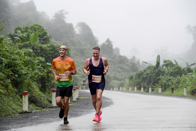 Quảng Bình Discovery Marathon năm 2025 thu hút sự tham gia của hơn 1.300 VĐV. 
