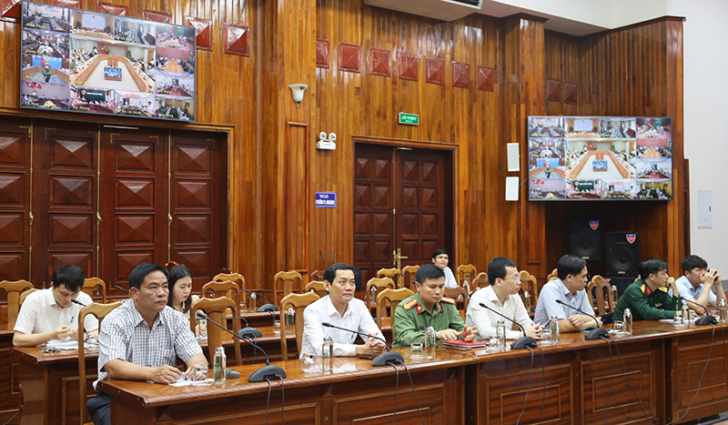  Đại diện lãnh đạo các sở, ngành và địa phương tham dự hội nghị.  
