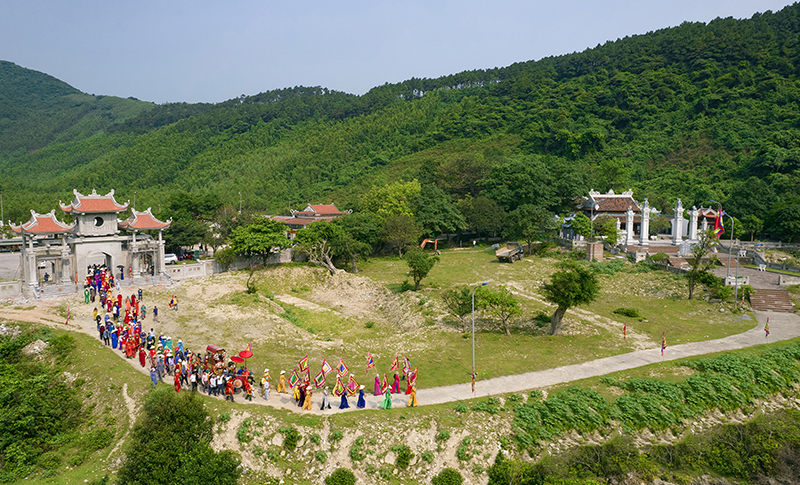 Đền Thánh Mẫu Liễu Hạnh.