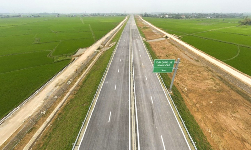 Dự án cao tốc Hàm Nghi-Vũng Áng. (Ảnh: Tiền phong)