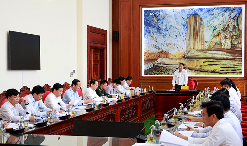 Quang cảnh phiên họp.