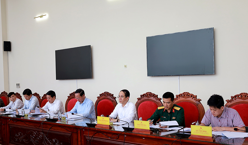 Đại biểu tham dự phiên họp.