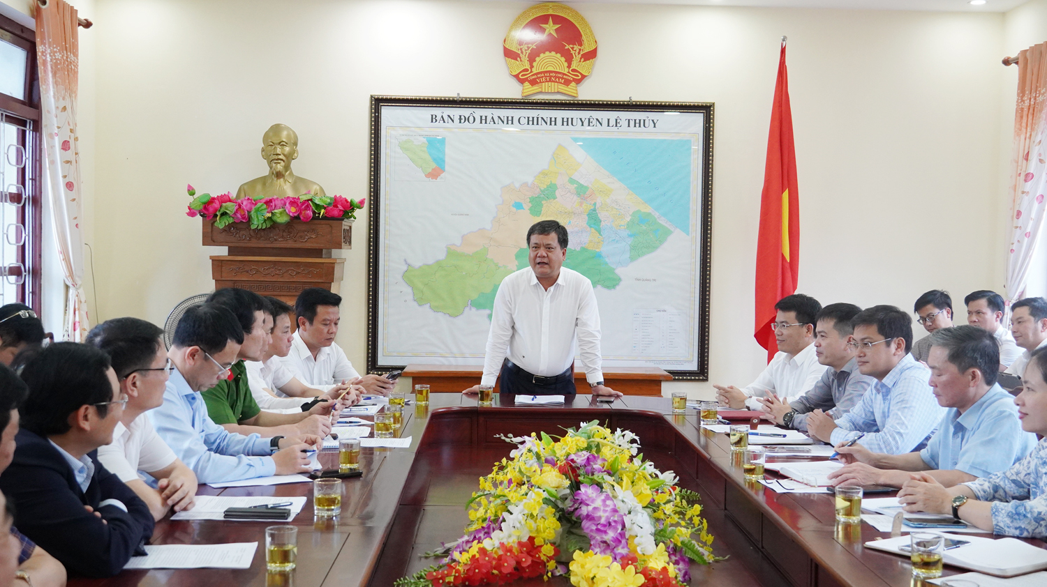 Đồng chí Chủ tịch UBND tỉnh Trần Phong kết luận buổi làm việc.