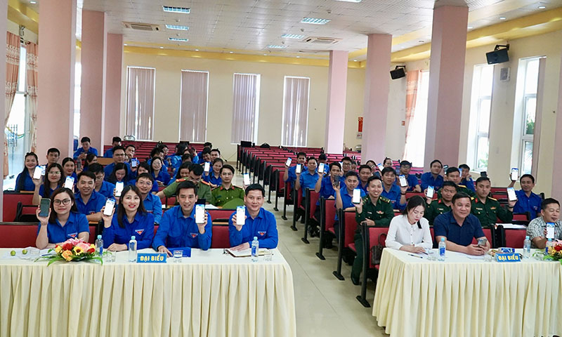 Ban Thường vụ Tỉnh đoàn đã phát động cài đặt ứng dụng công dân số Quảng Bình (QUANGBINH-S) và chữ ký số trong toàn Đoàn