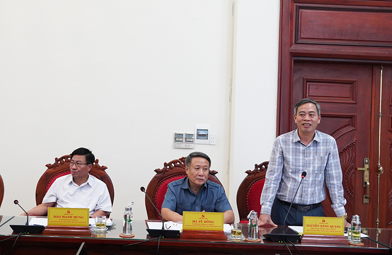 Đồng chí Phó Bí thư Thường trực Tỉnh ủy, Chủ tịch HĐND tỉnh Quảng Trị Nguyễn Đăng Quang  phát biểu thảo luận tại hội nghị.