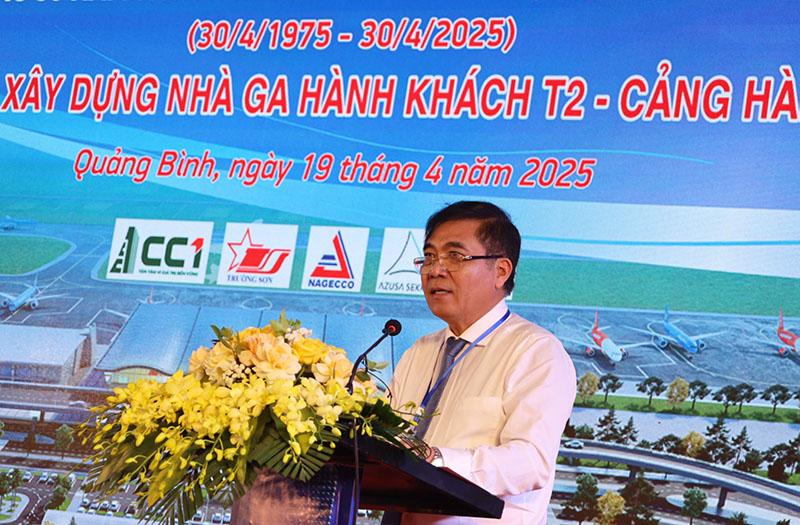 Đồng chí Phó Chủ tịch Thường trực UBND tỉnh Đoàn Ngọc Lâm phát biểu tại lễ khởi công.