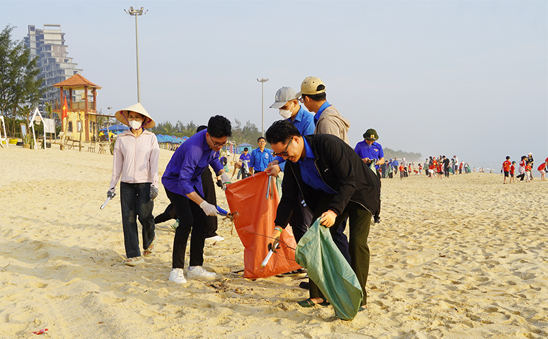 Hoạt động thu hút đông đảo các đoàn viên tham gia.