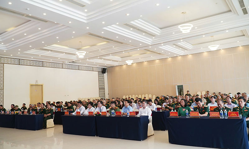Các đại biểu Cựu chiến binh và Cựu thanh niên xung phong tham dự buổi gặp mặt nhân kỷ niệm 50 năm Ngày Giải phóng miền Nam, thống nhất đất nước.