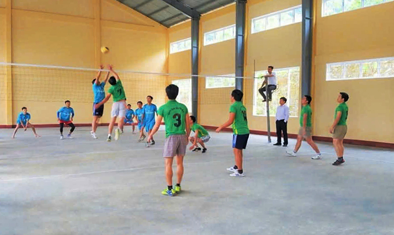 Các hoạt động thể dục, thể thao được tổ chức tạo không khí vui tươi, phấn khởi cho người lao động.