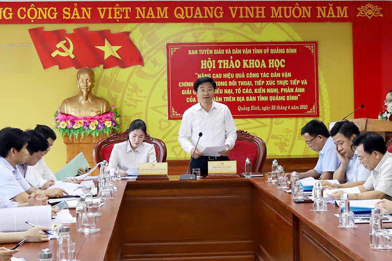 Đồng chí Trương An Ninh, Trưởng ban Tuyên giáo và Dân vận Tỉnh ủy, Chủ nhiệm đề tài phát biểu kết luận Hội thảo.