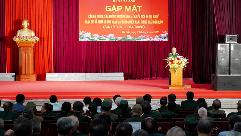 Đại diện cựu chiến binh tham gia Chiến dịch Hồ Chí Minh phát biểu.