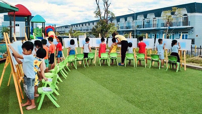 Trường mầm non hiện đại phục vụ cho con em cán bộ, công nhân viên tạo điều kiện tối đa để người lao động yên tâm công tác.
