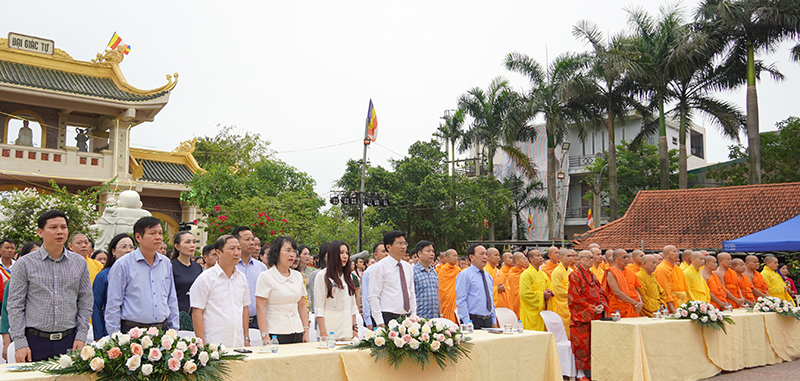 Các đại biểu dự Đại lễ Phật đản năm 2025 tại chùa Đại Giác.