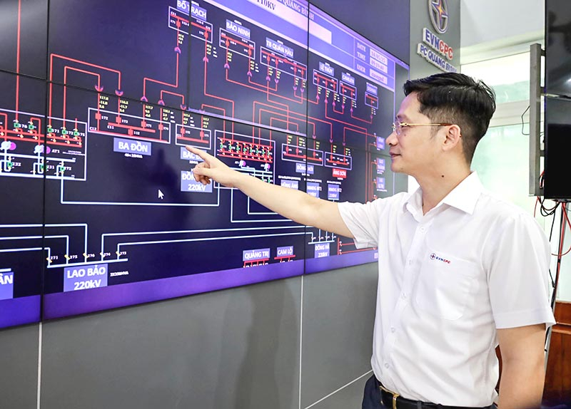 Kỹ sư Vũ Hoài Nam luôn nêu cao tinh thần học tập theo gương Bác Hồ.