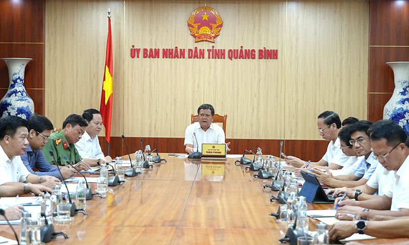 Quang cảnh cuộc họp.