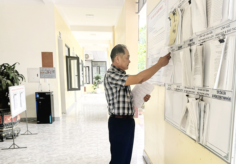  Việc niêm yết thủ tục hành chính được xã Liên Thủy (Lệ Thủy) thực hiện đầy đủ, đúng quy định, bảo đảm công khai, minh bạch.