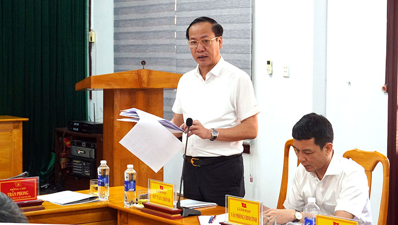 Đại biểu thảo luận tại buổi làm việc