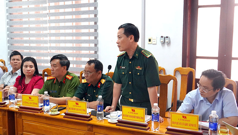 Đại biểu thảo luận tại buổi làm việc