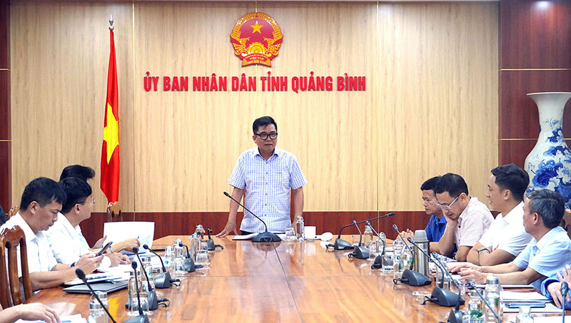 Quang cảnh buổi làm việc