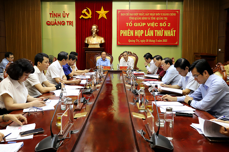 Tổ giúp việc số 2 tổ chức phiên họp thứ nhất.