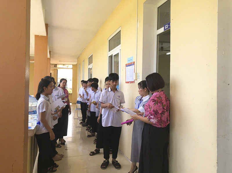 Các hội đồng coi thi tăng cường kiểm soát nhằm ngăn chặn tiêu cực trong thi cử.