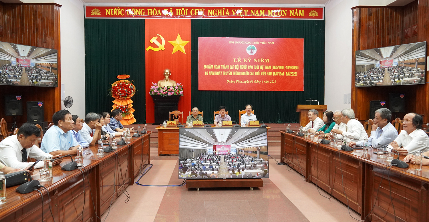 Quang cảnh hội nghị tại điểm cầu tỉnh Quảng Bình.