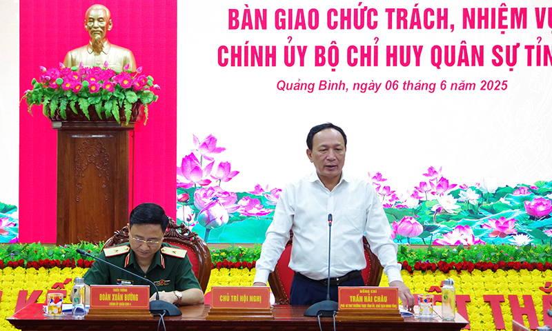 Đồng chí Phó Bí thư Thường trực Tỉnh ủy, Chủ tịch HĐND tỉnh Trần Hải Châu phát biểu tại hội nghị.