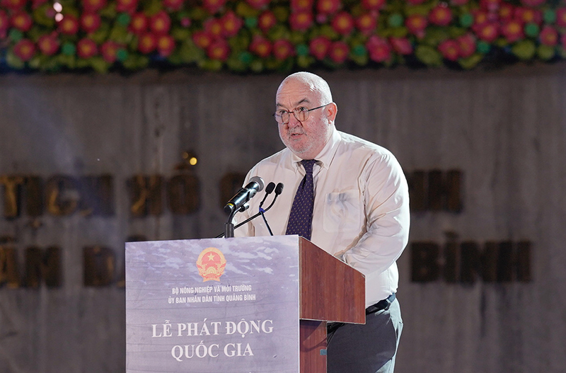 Ông Jean Paul Paddack, Giám đốc WWF khu vực châu Á Thái Bình Dương phát biểu hưởng ứng tại buổi lễ.