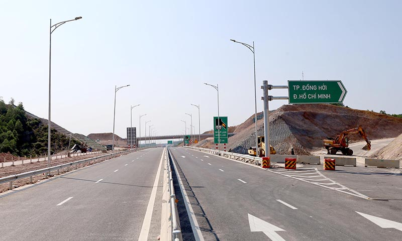 Phong trào thi đua “500 ngày đêm thi đua hoàn thành 3.000km đường cao tốc” phát huy hiệu quả tích cực.