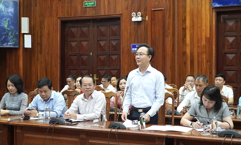 Đồng chí Phó Chủ tịch UBND tỉnh Hoàng Xuân Tân phát biểu tại buổi làm việc.