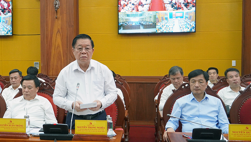 Đồng chí Nguyễn Trọng Nghĩa, Ủy viên Bộ Chính trị, Bí thư Trung ương Đảng, Trưởng ban Tuyên giáo và Dân vận Trung ương phát biểu tại buổi làm việc