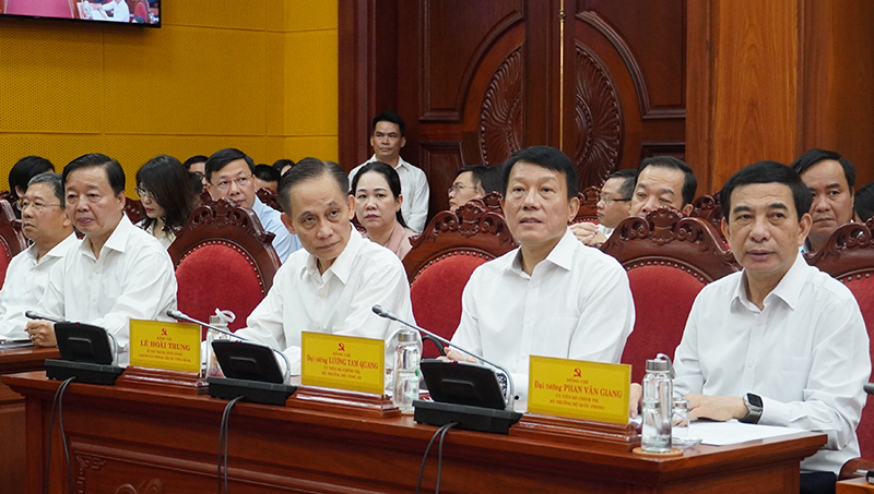 Đại biểu dự buổi làm việc