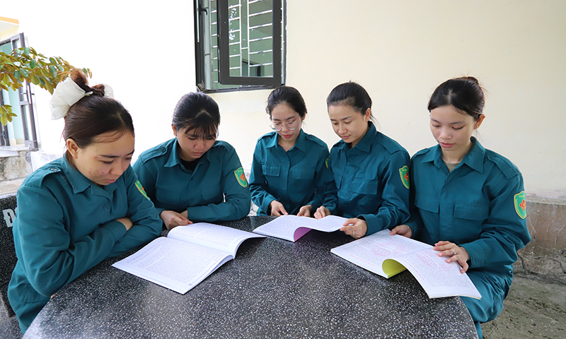  Phút thư giãn ngoài giờ huấn luyện.