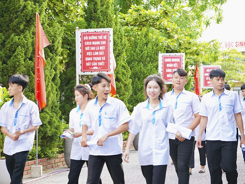 Kỳ thi kết thúc mở ra điểm khởi đầu để các bạn trẻ bước vào chặng đường mới