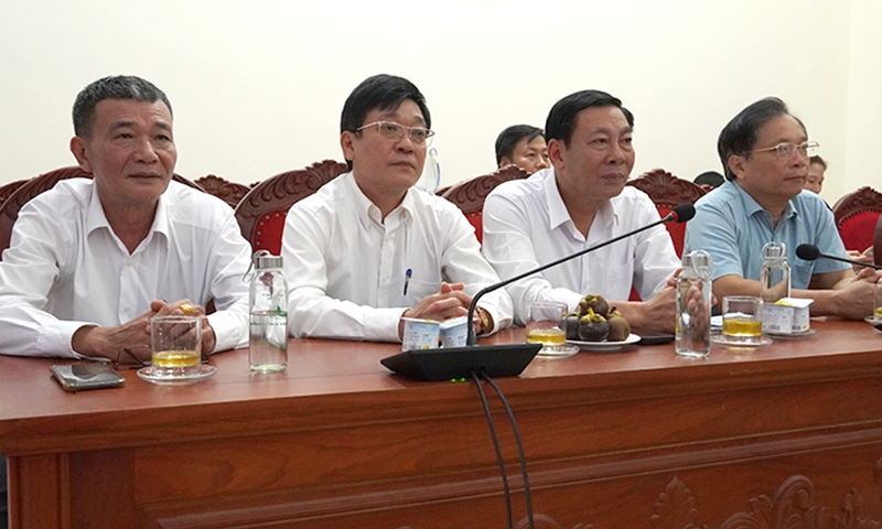 Các đại biểu tham dự buổi gặp mặt.