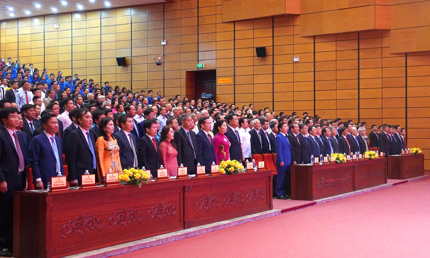  Các đại biểu dự lễ. 