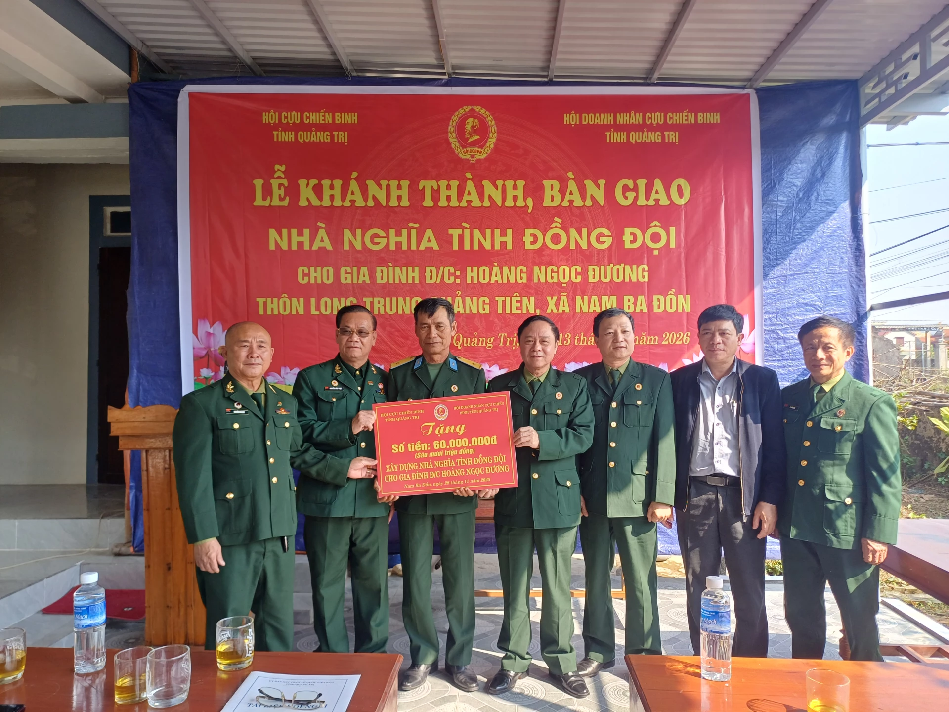 Trao hỗ trợ xây nhà “Nghĩa tình đồng đội” cho gia đình ông Hoàng Ngọc Đương.