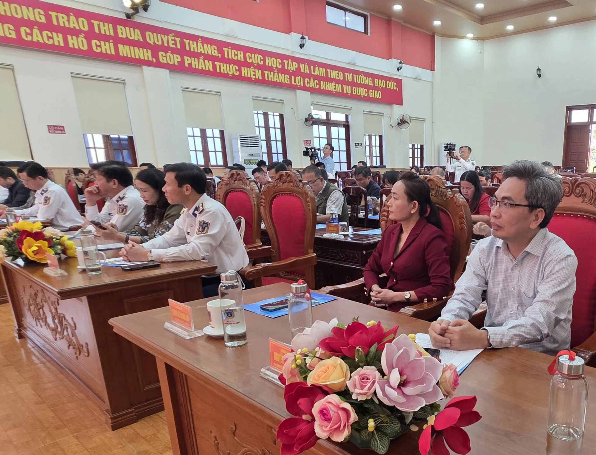 Các đại biểu dự buổi gặp mặt - Ảnh: T.T