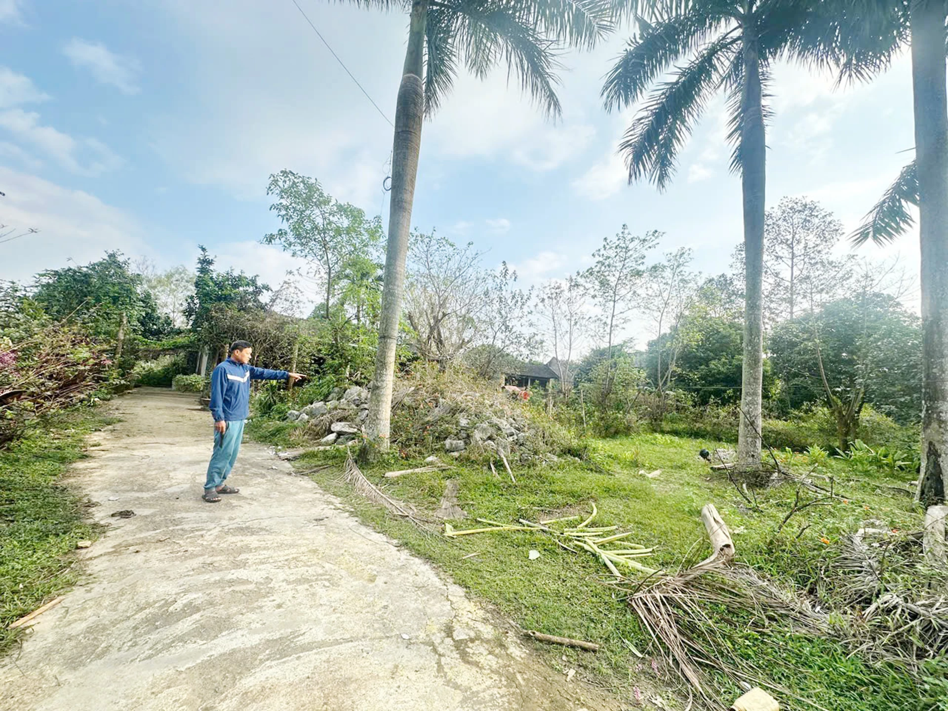 UBND phường Đồng Sơn đang tiến hành các thủ tục để cấp giấy chứng nhận quyền sử dụng đất theo quy định cho thửa đất của ông Đặng Văn Sửu.
