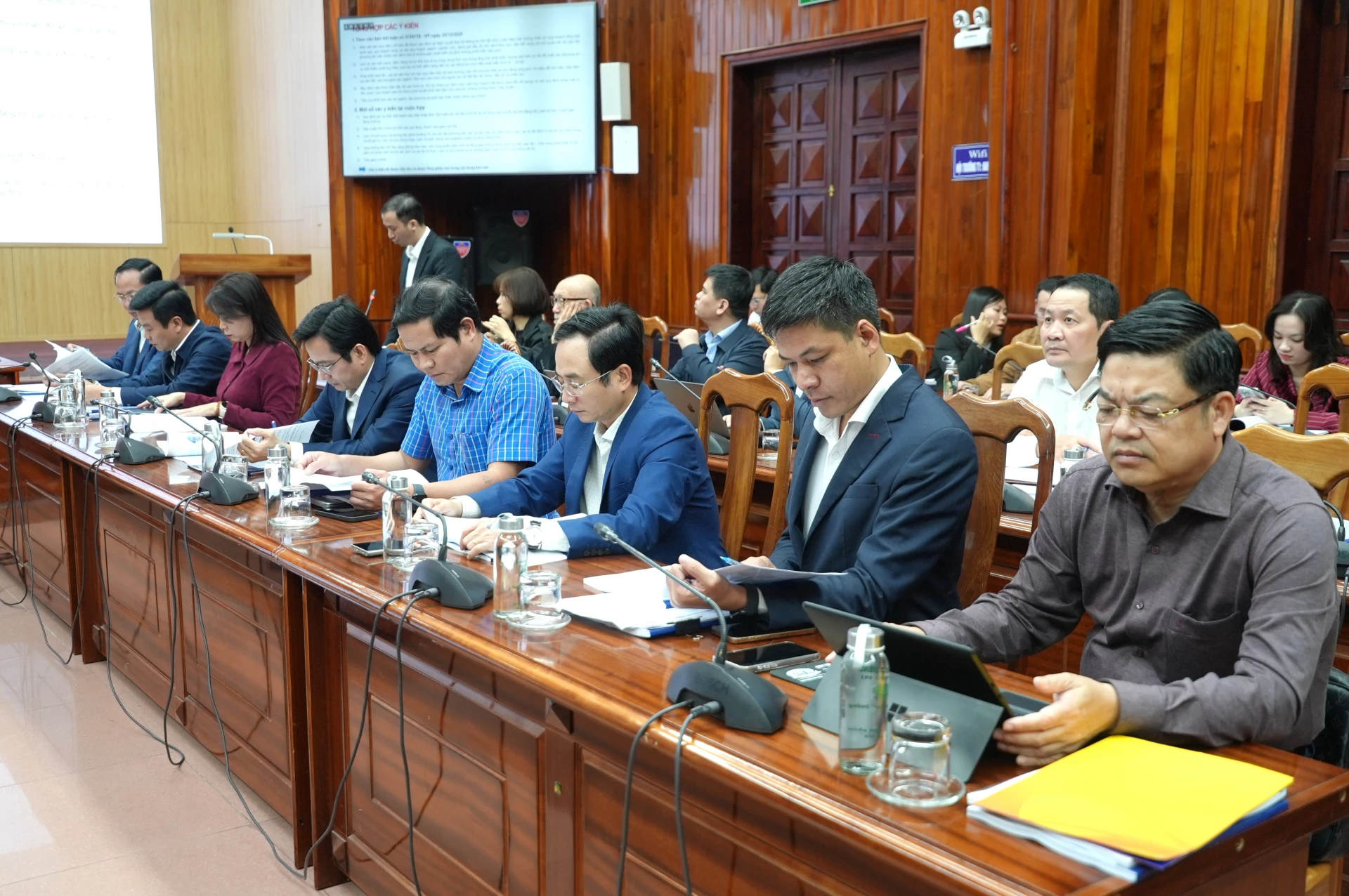 Các đại biểu tham dự cuộc họp - Ảnh: Trung Đức