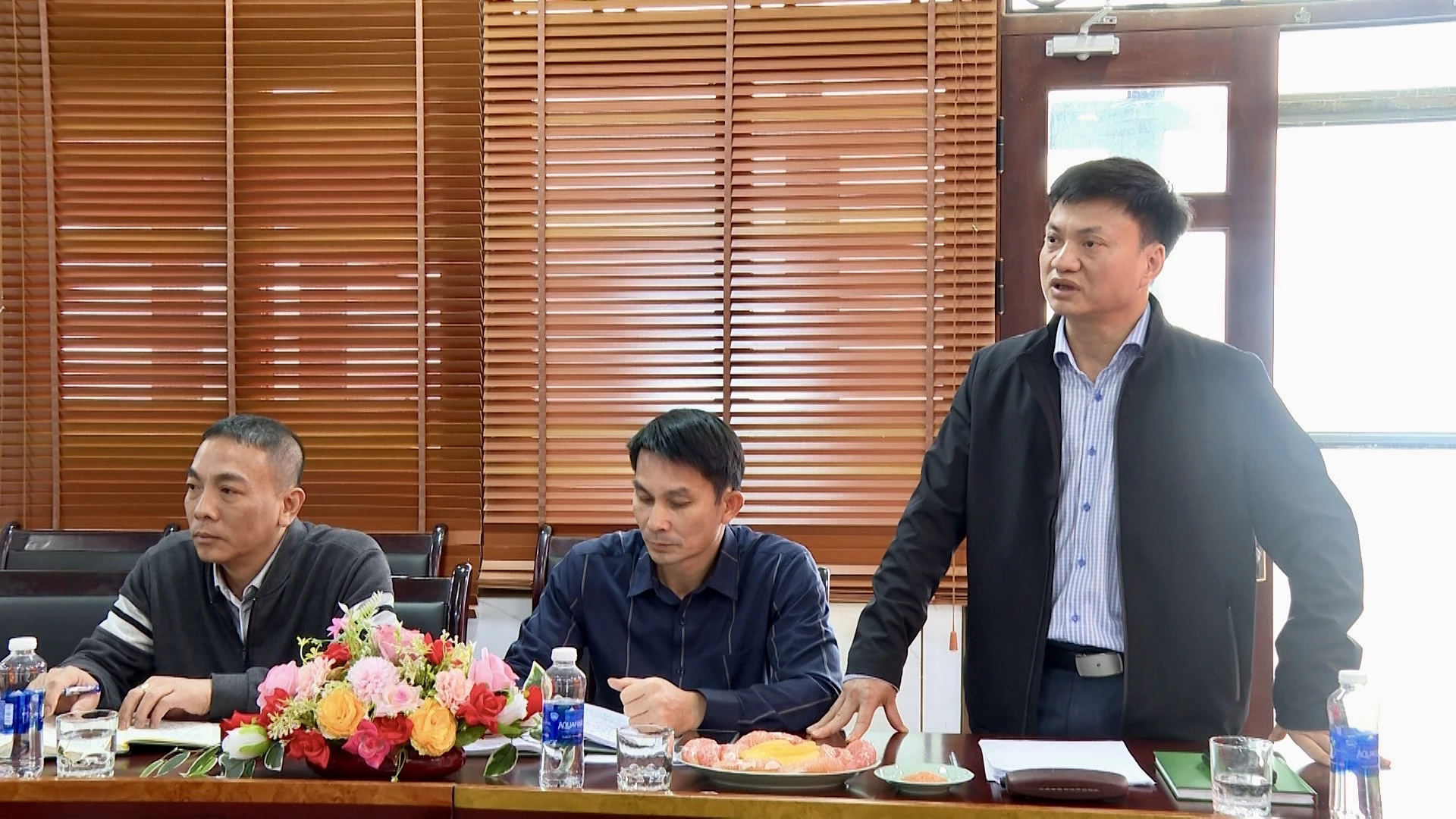 Đoàn công tác Văn phòng thường trực BCĐ 389 Quốc gia phát biểu tại buổi làm việc - Ảnh: H.N