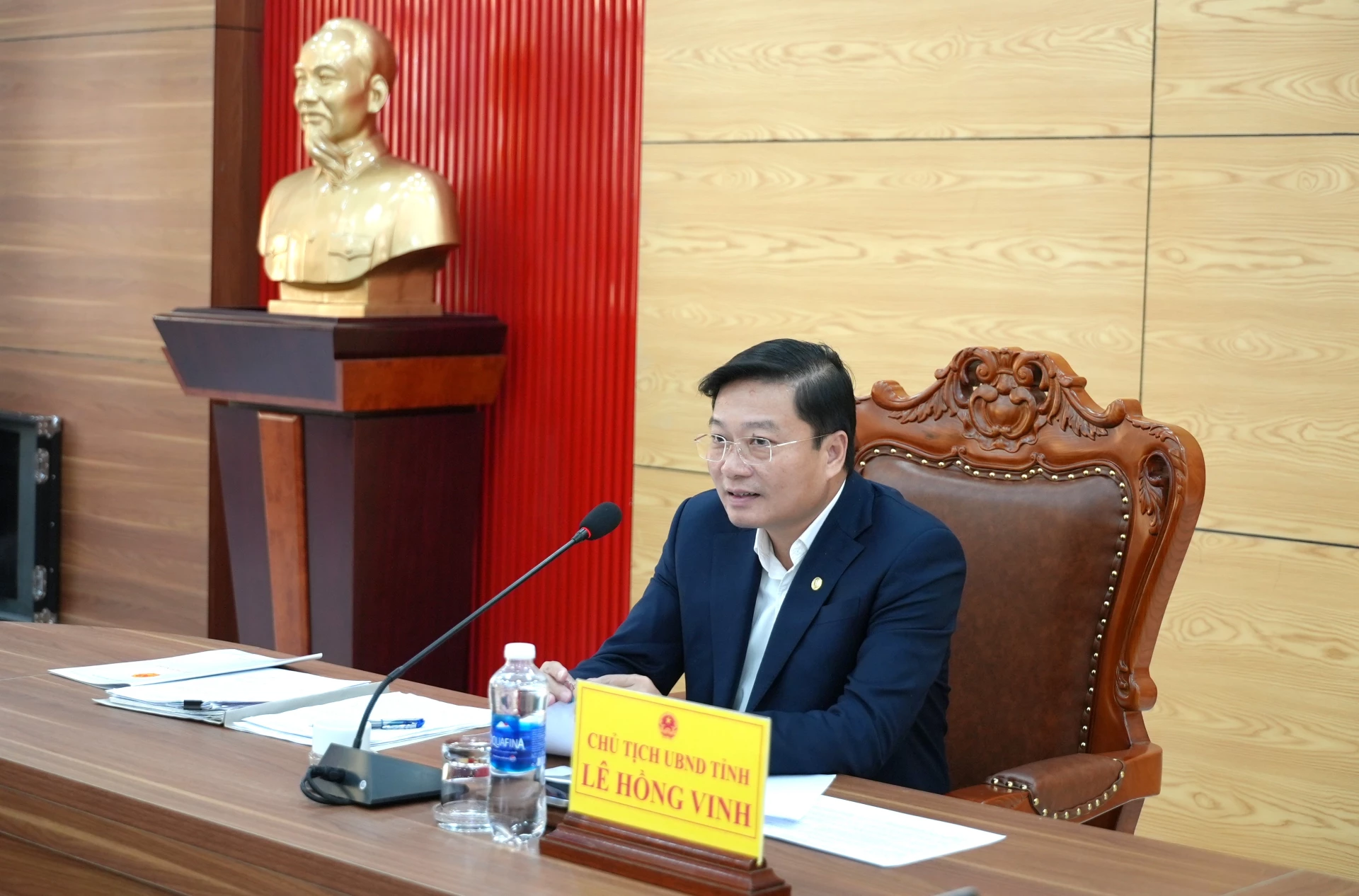 Đồng chí Lê Hồng Vinh, Chủ tịch UBND tỉnh chủ trì phiên tiếp công dân - Ảnh: Trung Đức